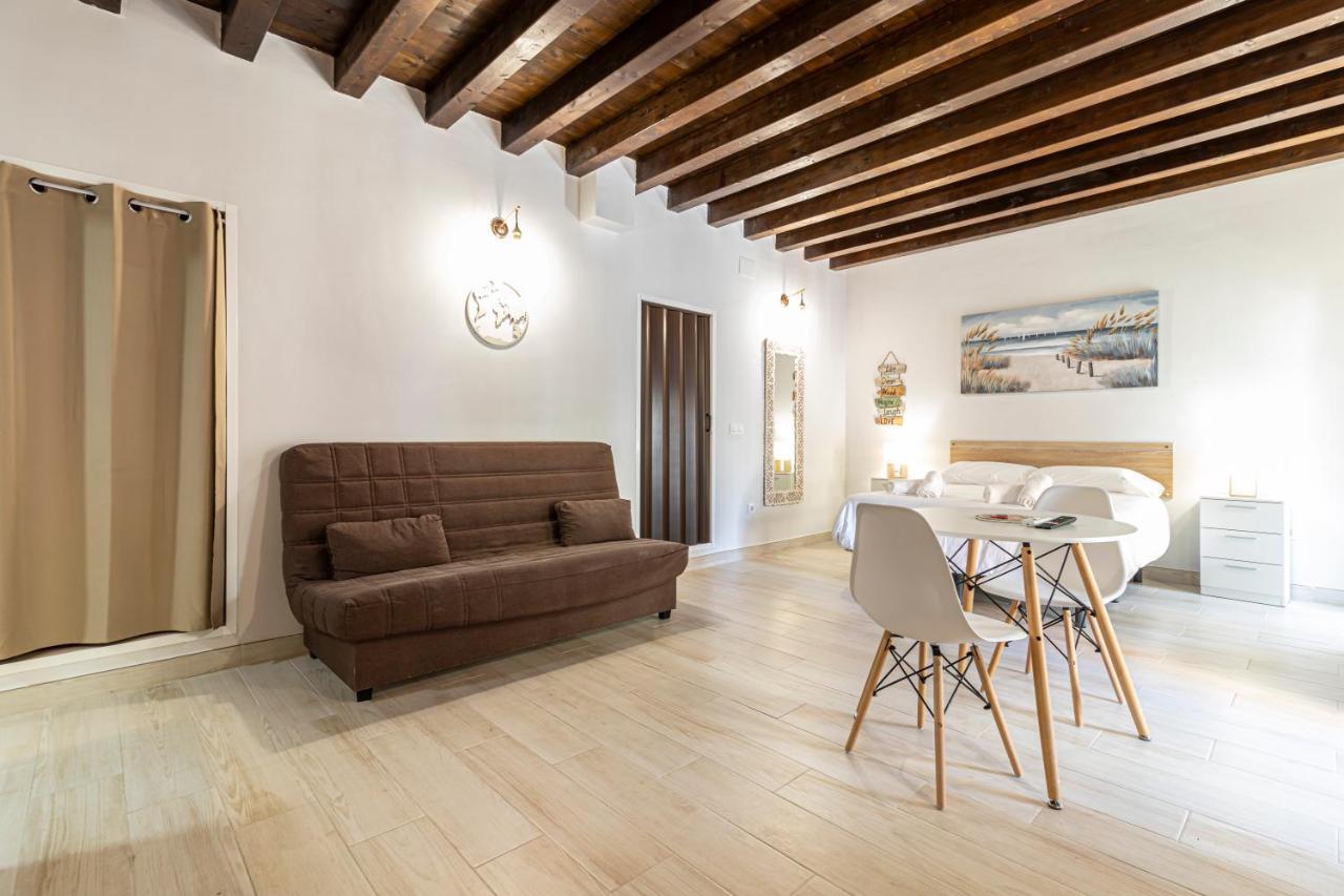 Allo Apartments Plateros Centro Jacuzzi Comunitario Jerez de la Frontera Esterno foto